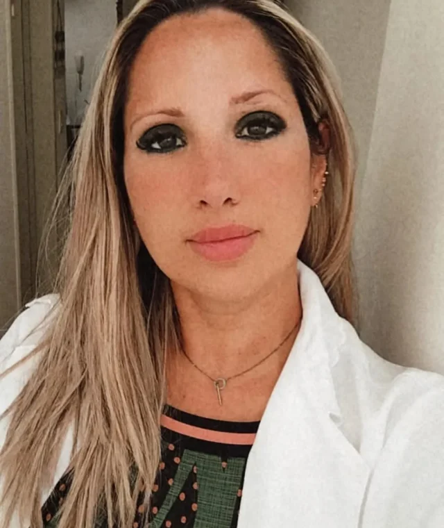 Dra. Thais de A. Penelas